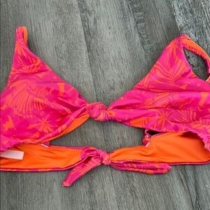 Victoria’s Secret new with tags bikini top XL